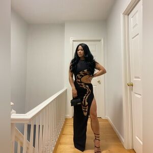 Viper Cut Out Detail Maxi Dress